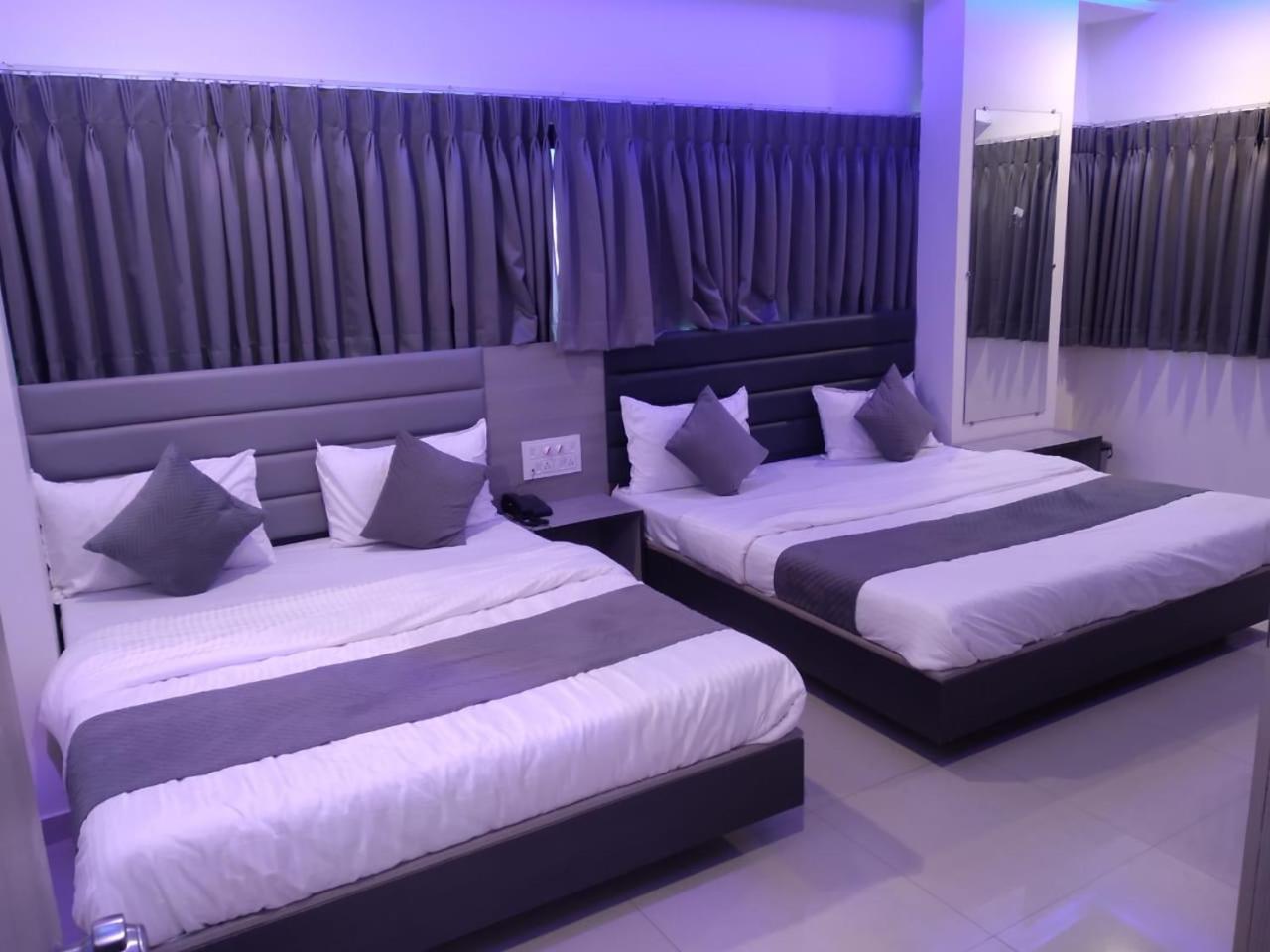 Hotel Selfie Inn Ahmadabad Zewnętrze zdjęcie